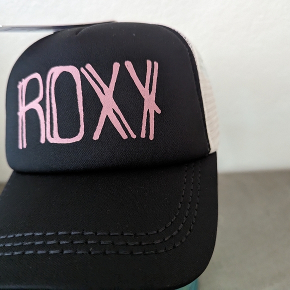 Roxy Truckin Trucker Snapback Hat - Picture 8 of 9